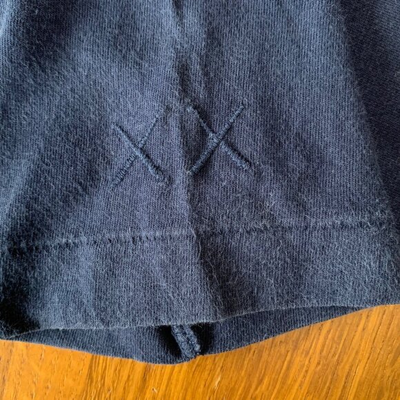 KAWS X UNIQLO Snoopy T-Shirt Boys 5-6 Peanuts Tee Top Dark Blue Boy HTF Rare - Picture 6 of 7